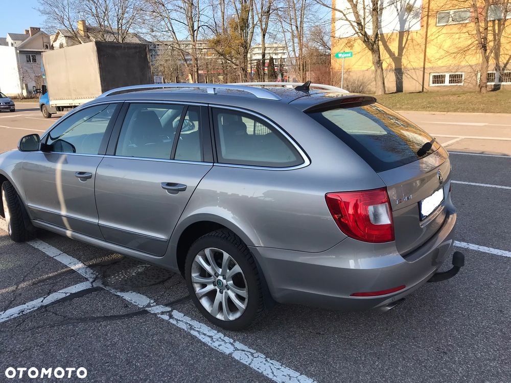 Skoda Superb 2.0 TDI 4x4 Elegance - 7