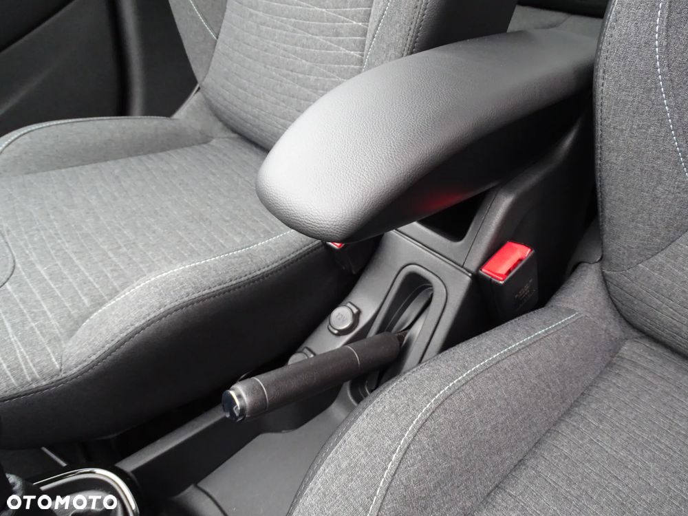 Citroën C3 Pure Tech (VTi) 82 Exclusive - 24