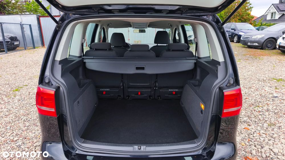 Volkswagen Touran 1.2 TSI Trendline - 35