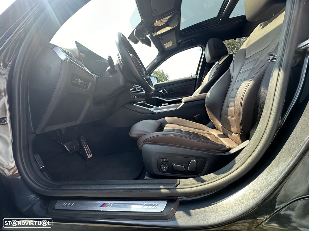 BMW 330 e Pack Desportivo M Pro Auto - 23