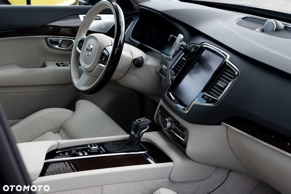 Volvo XC 90 D5 AWD Inscription 7os - 9
