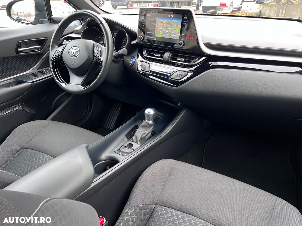 Toyota C-HR Hybrid Business-Edition - 15