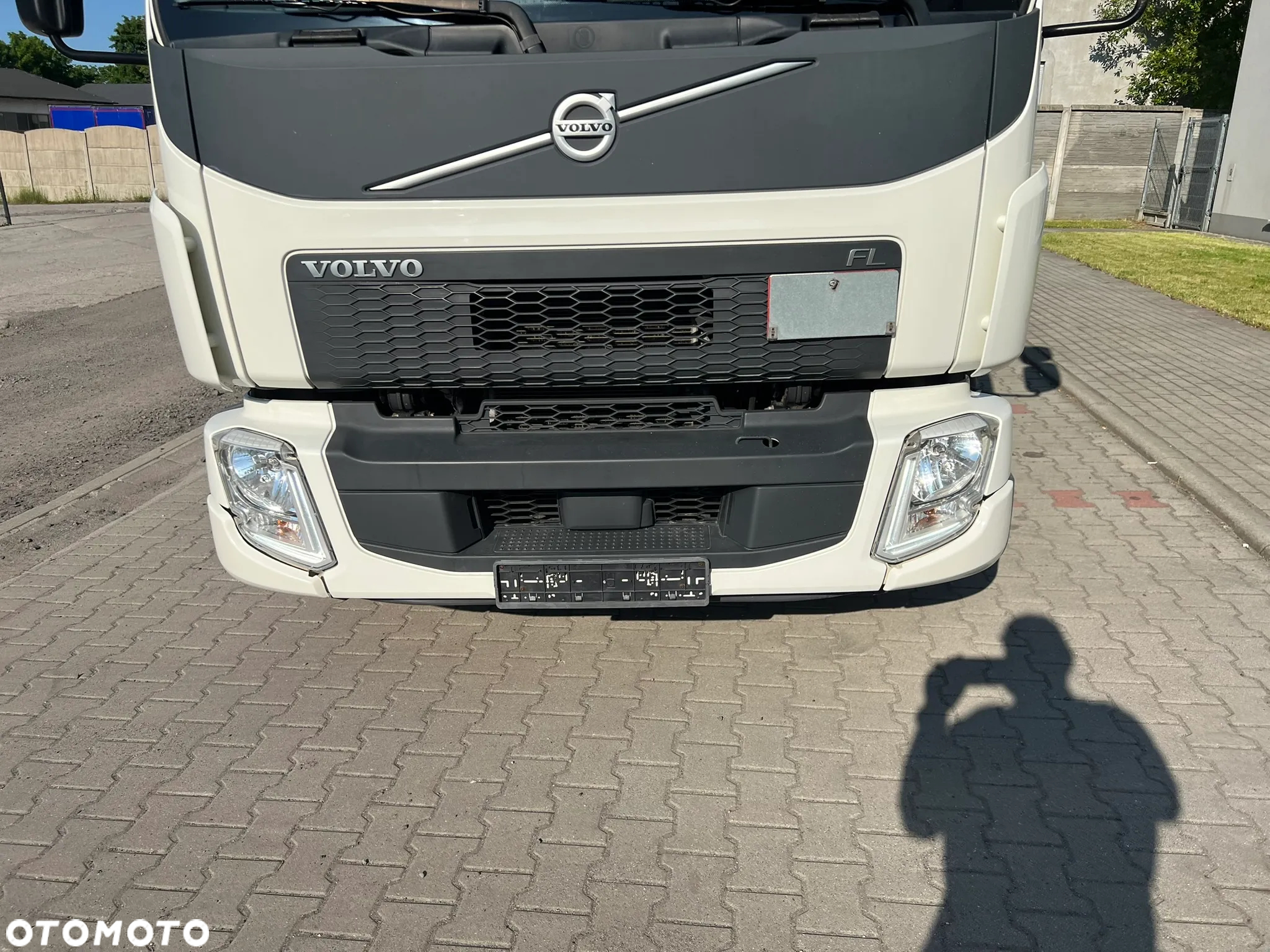 Volvo FL240 TYLKO 206 T km, 14 T ACC winda Niemcy - 3