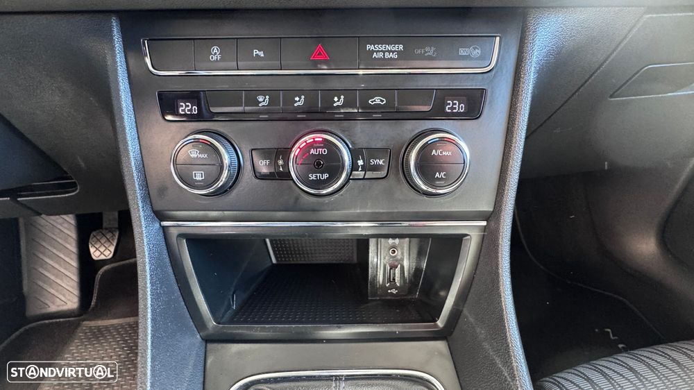 SEAT Leon 1.6 TDI Reference Ecomotive - 26