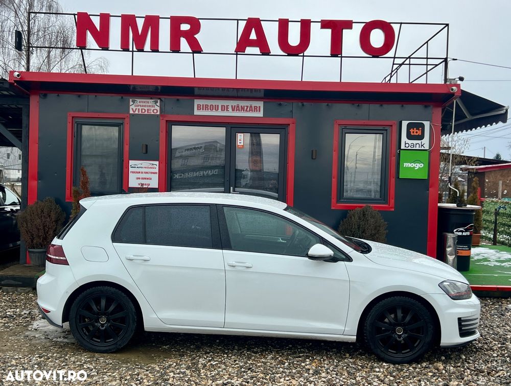 Volkswagen Golf 1.6 TDI BMT Comfortline - 19