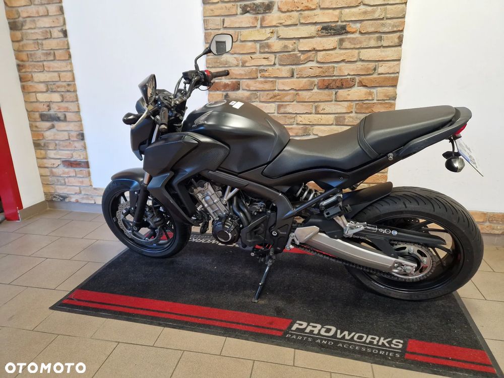 Honda CB - 2