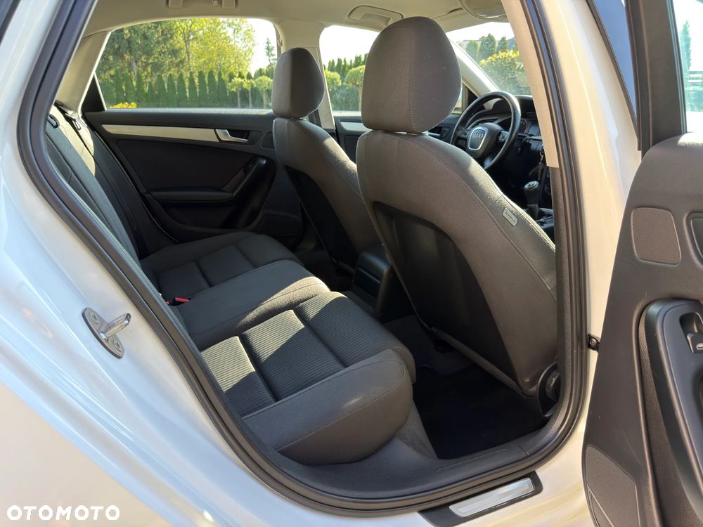 Audi A4 Limousine - 36