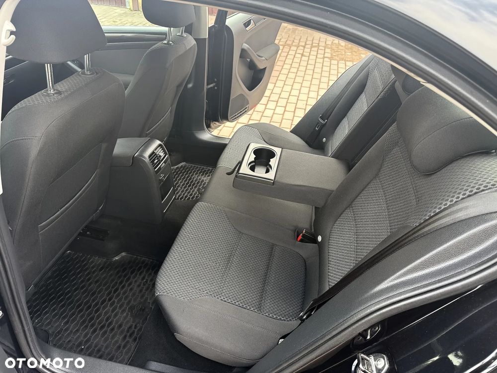 Volkswagen Jetta 1.6 TDI BMT Comfortline - 12