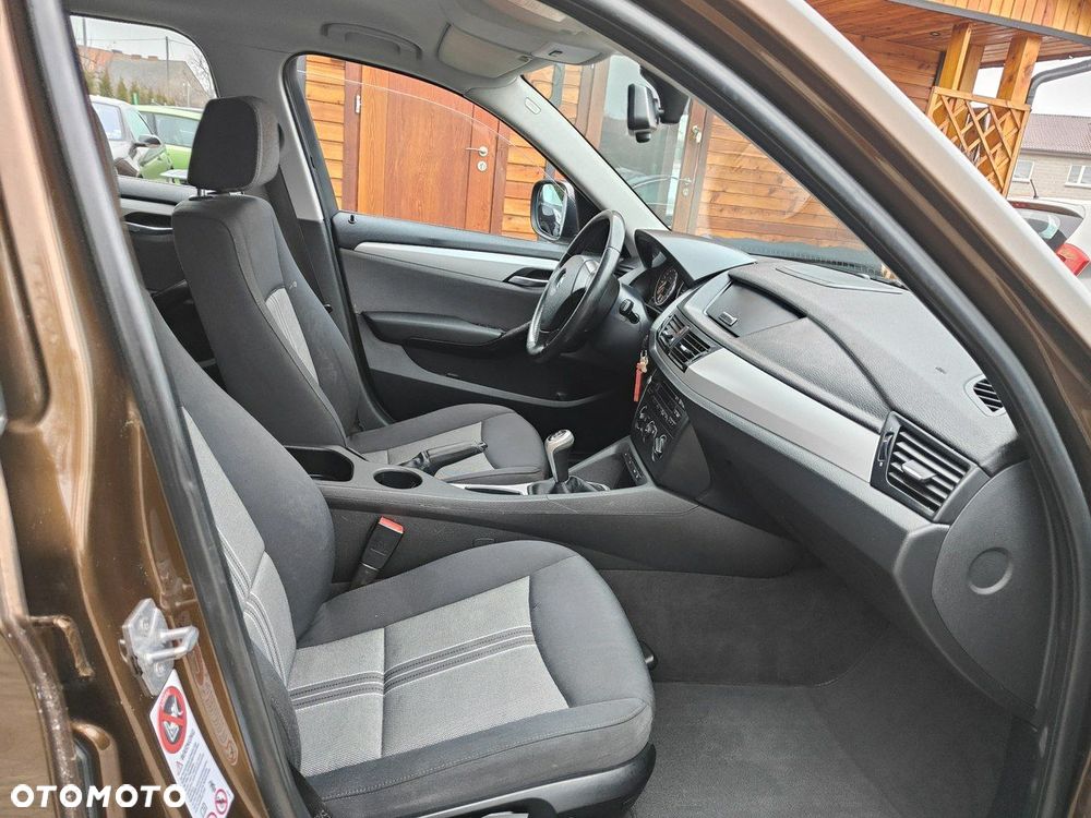 BMW X1 sDrive18d xLine - 21