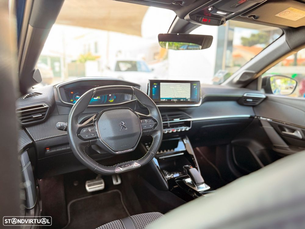 Peugeot e-208 GT - 6