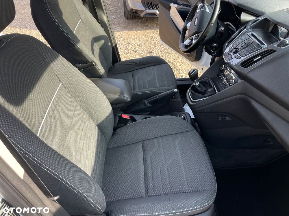 Ford Tourneo Connect Grand - 18