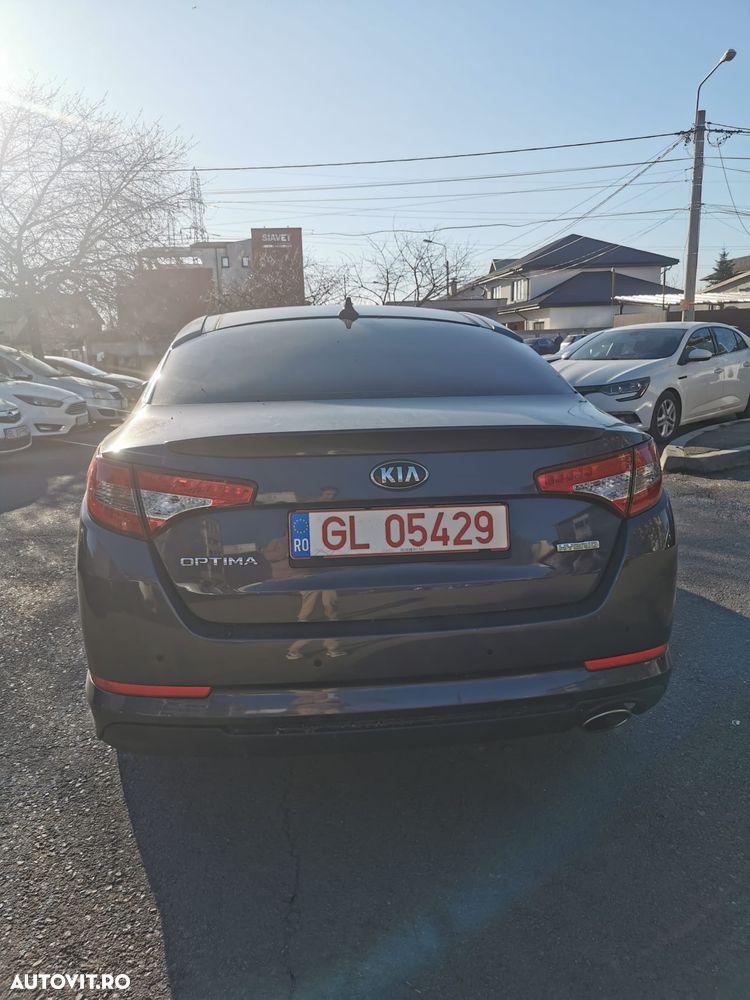 Kia Optima - 4