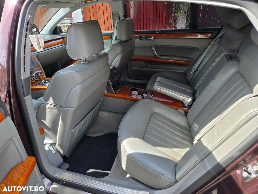 Volkswagen Phaeton - 12