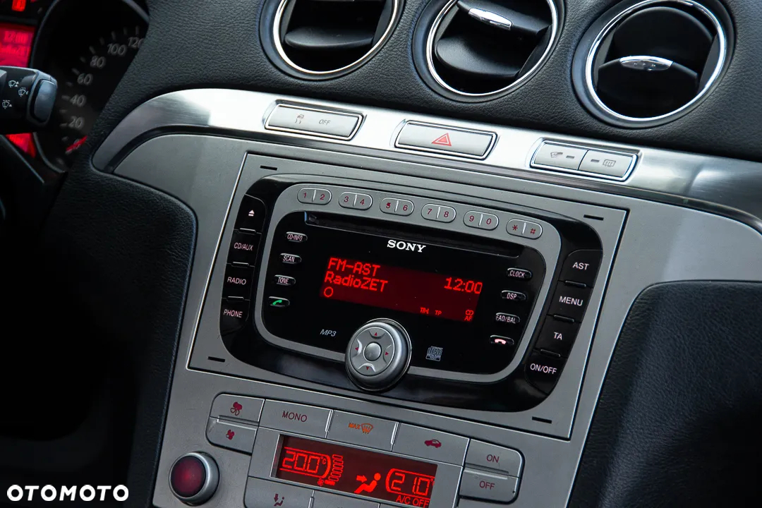 Ford S-Max 2.5 Titanium - 23