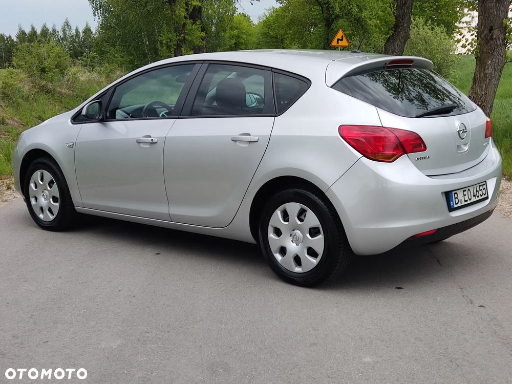 Opel Astra 1.4 ecoFLEX - 2