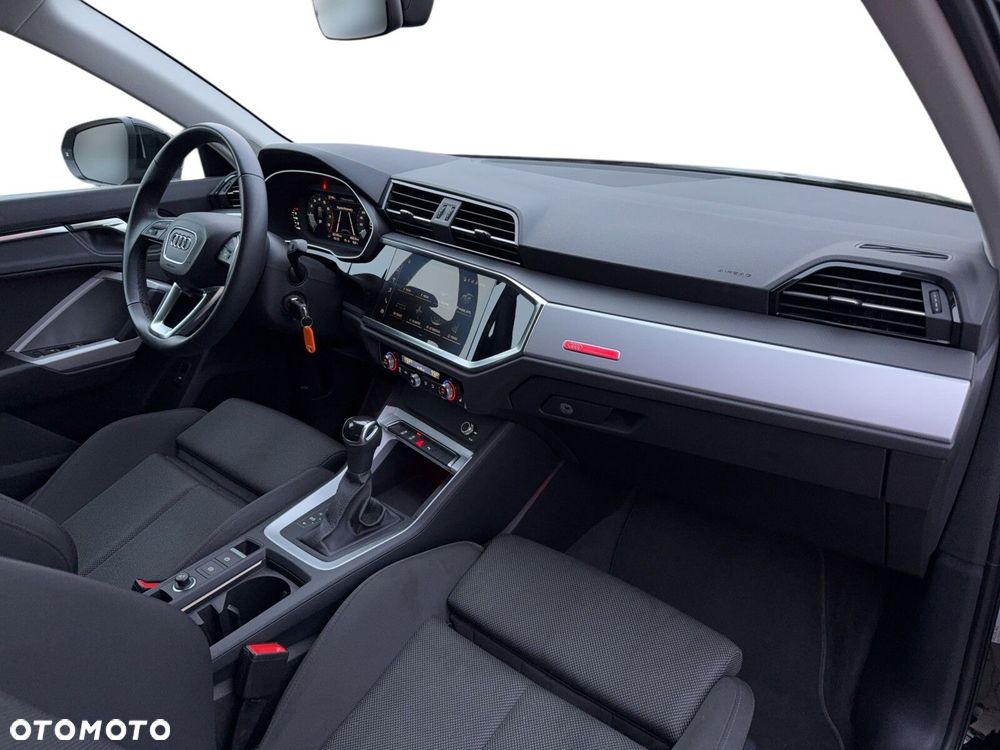 Audi Q3 35 TFSI S tronic - 13
