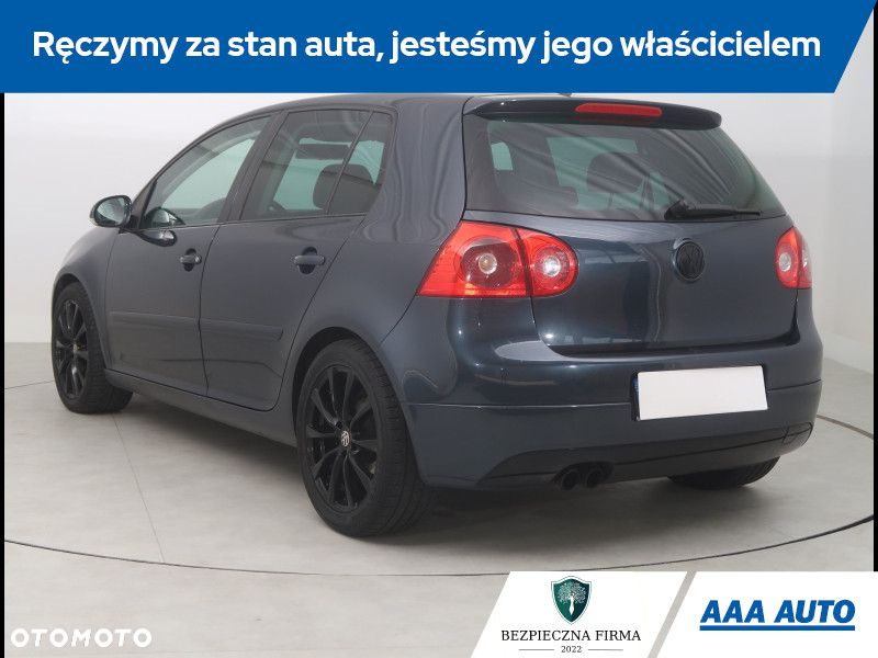 Volkswagen Golf - 5