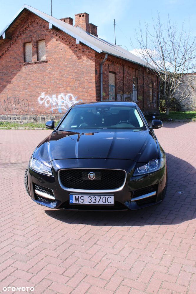 Jaguar XF 20d Prestige - 2