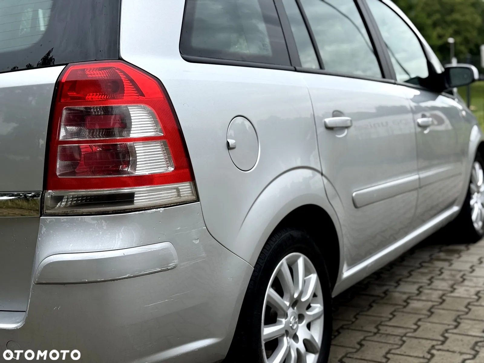 Opel Zafira 1.8 Cosmo - 21