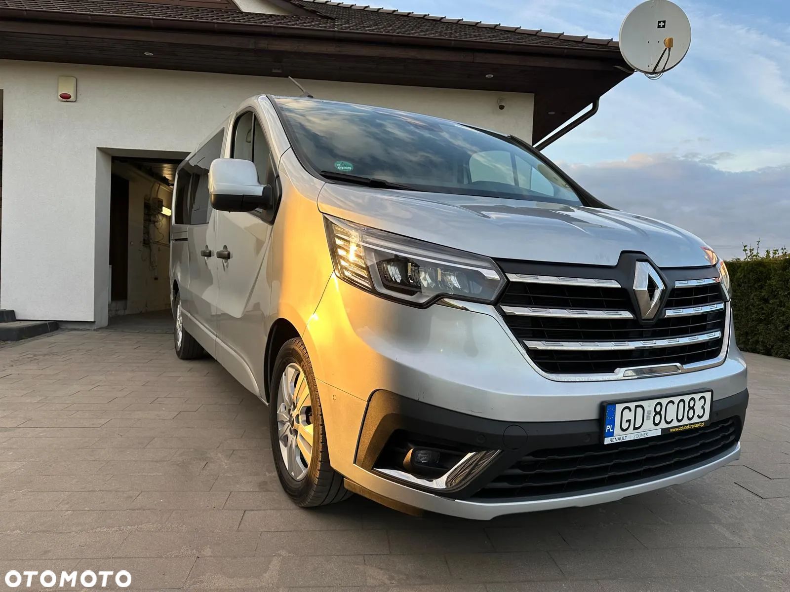 Renault Trafic - 1