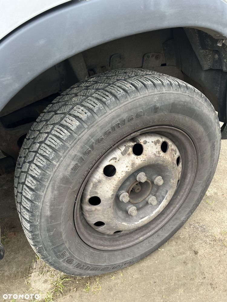 Nissan INTERSTAR - 12