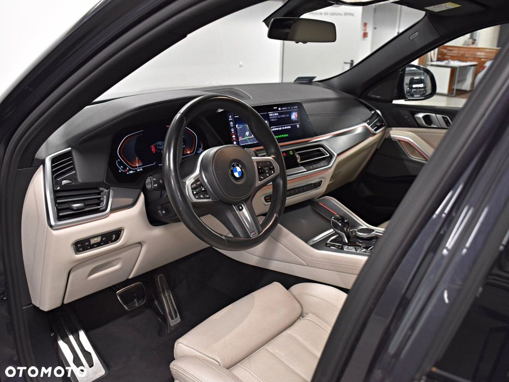 BMW X6 xDrive40i - 10