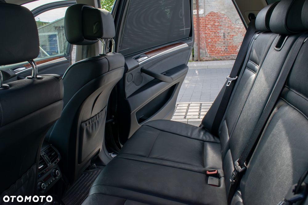 BMW X5 xDrive35i - 34