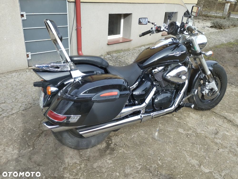 Suzuki Intruder - 3
