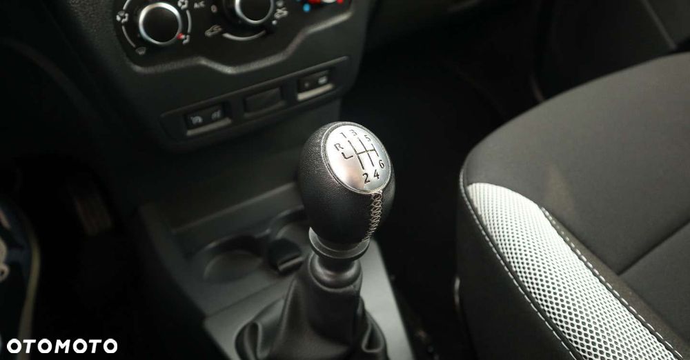 Dacia Lodgy Blue dCi 115 (7-Sitzer) Stepway - 25