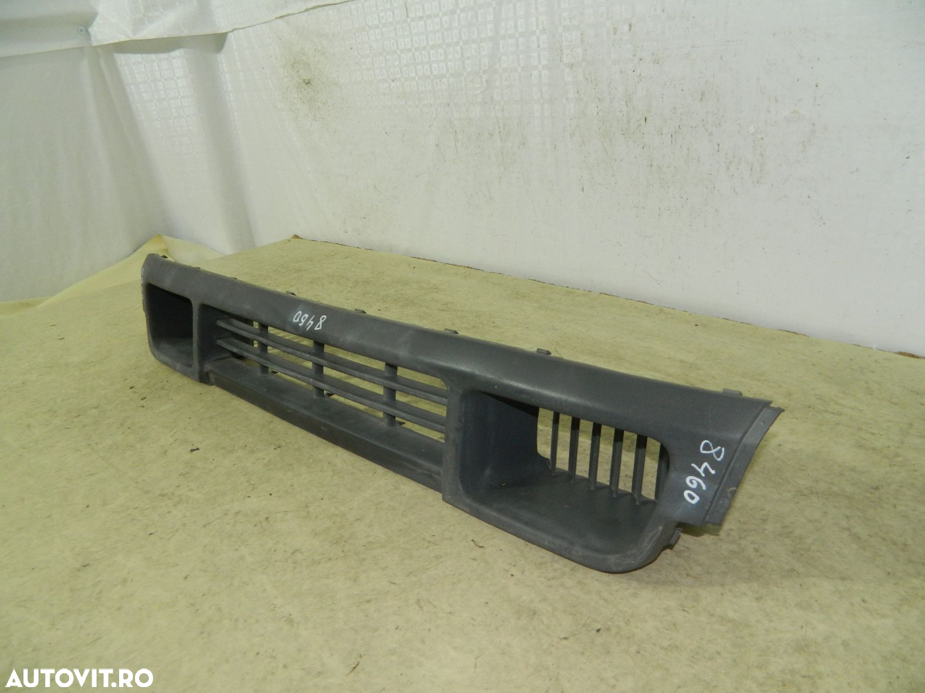 Grila inferioara bara fata, VW Transporter T5, 03-09, 7H0807719 - 8