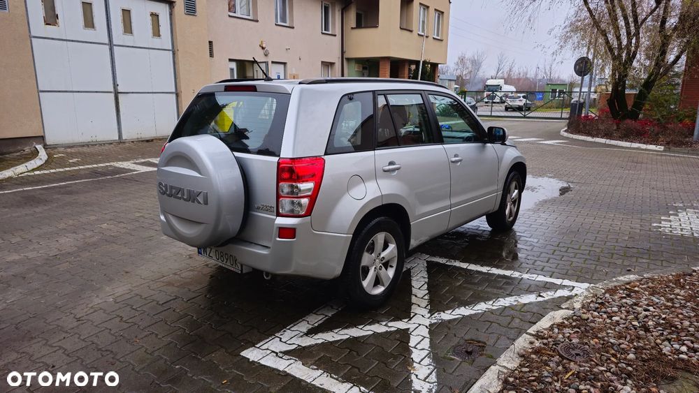 Suzuki Grand Vitara 2.0 Comfort - 3