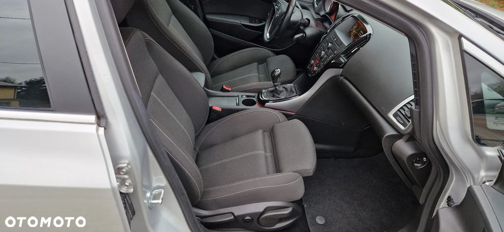 Opel Astra 1.4 Turbo Exklusiv - 10