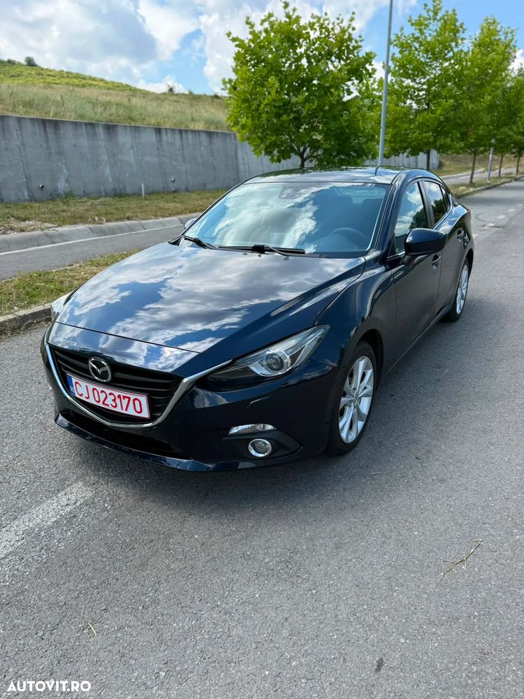 MAZDA 3 2015