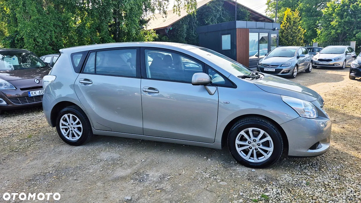 Toyota Verso 1.8 Executive - 10