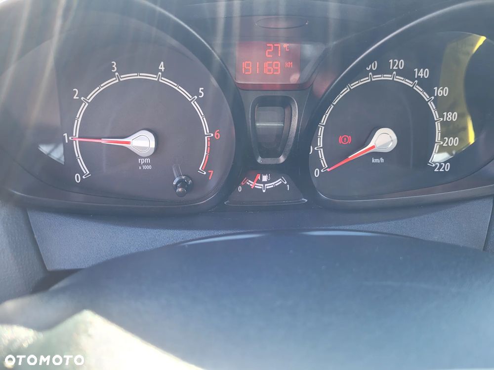 Ford Fiesta 1.6 Ti-VCT Sport S - 34