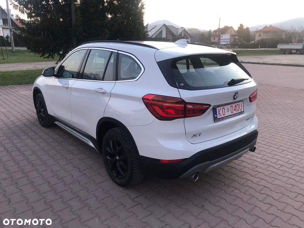 BMW X1 sDrive18d xLine - 26
