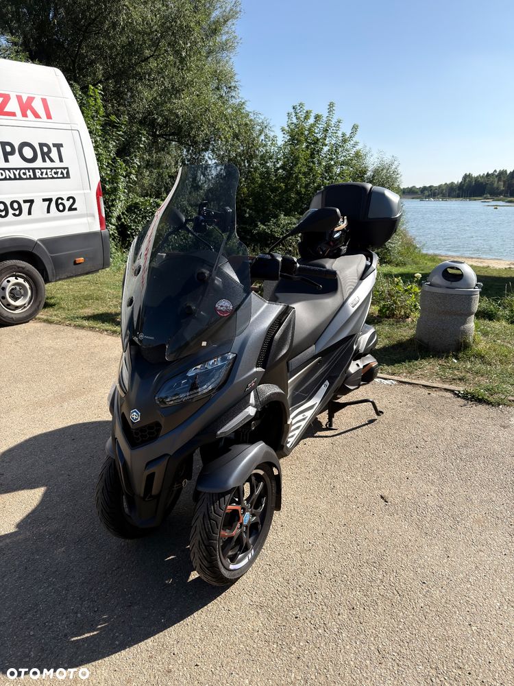 Piaggio MP-3 - 13