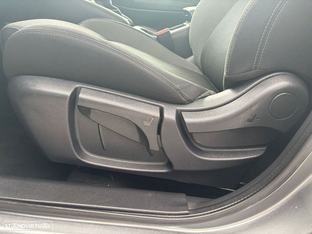 Nissan Qashqai 1.5 dCi N-Connecta DCT - 23