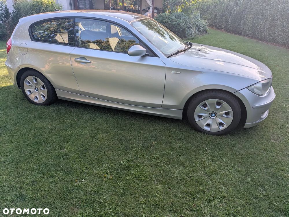 BMW Seria 1 118i - 1