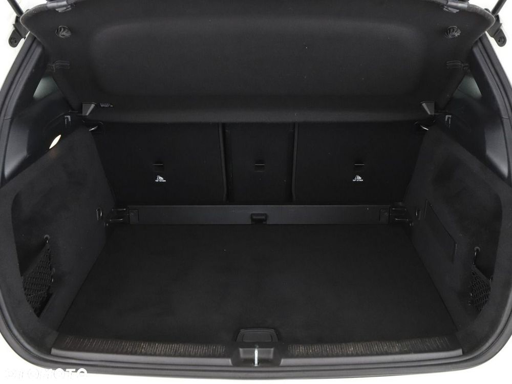 Mercedes-Benz Klasa B 250 7G-DCT Progressive - 21