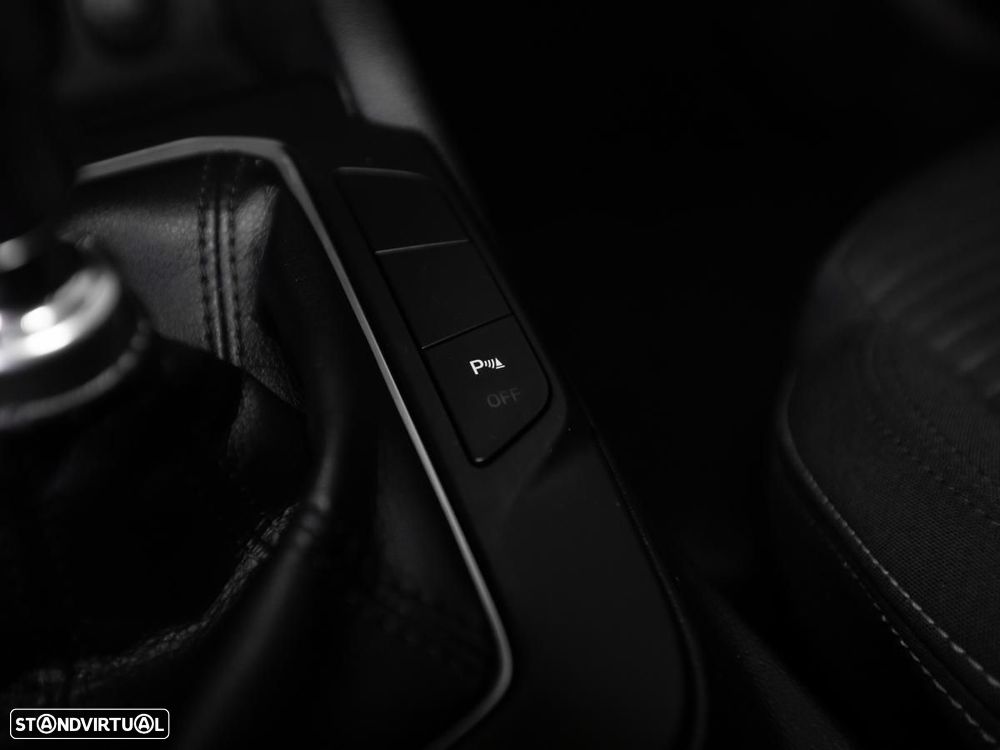 Ford Focus SW 1.5 TDCi EcoBlue Titanium - 19