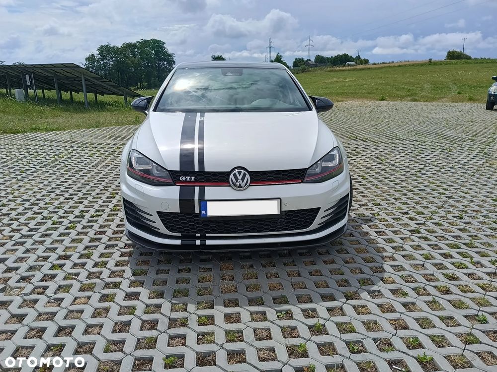 Volkswagen Golf GTI Performance BlueMotion Technology DSG - 1