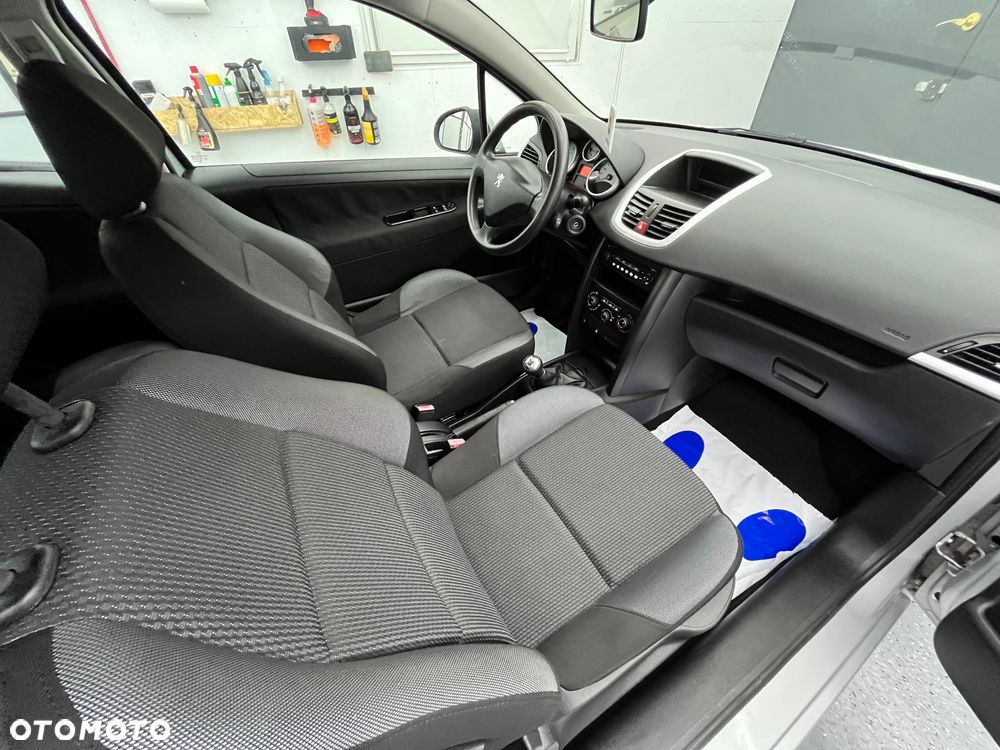 Peugeot 207 - 20