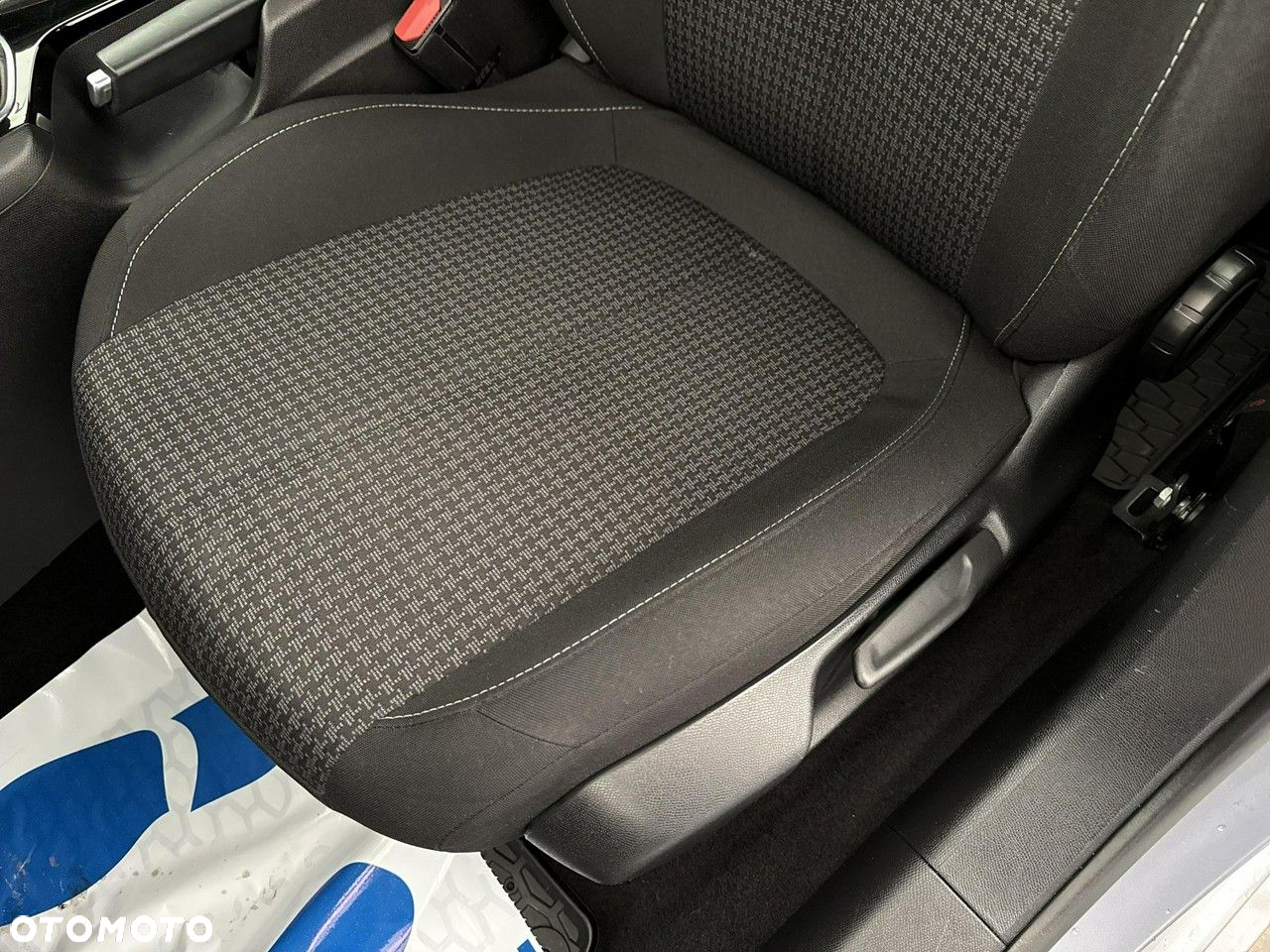 Peugeot 308 1.5 BlueHDi Active S&S - 17