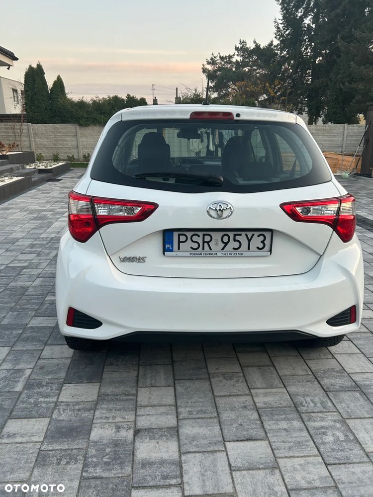 Toyota Yaris 1.5 Premium - 4