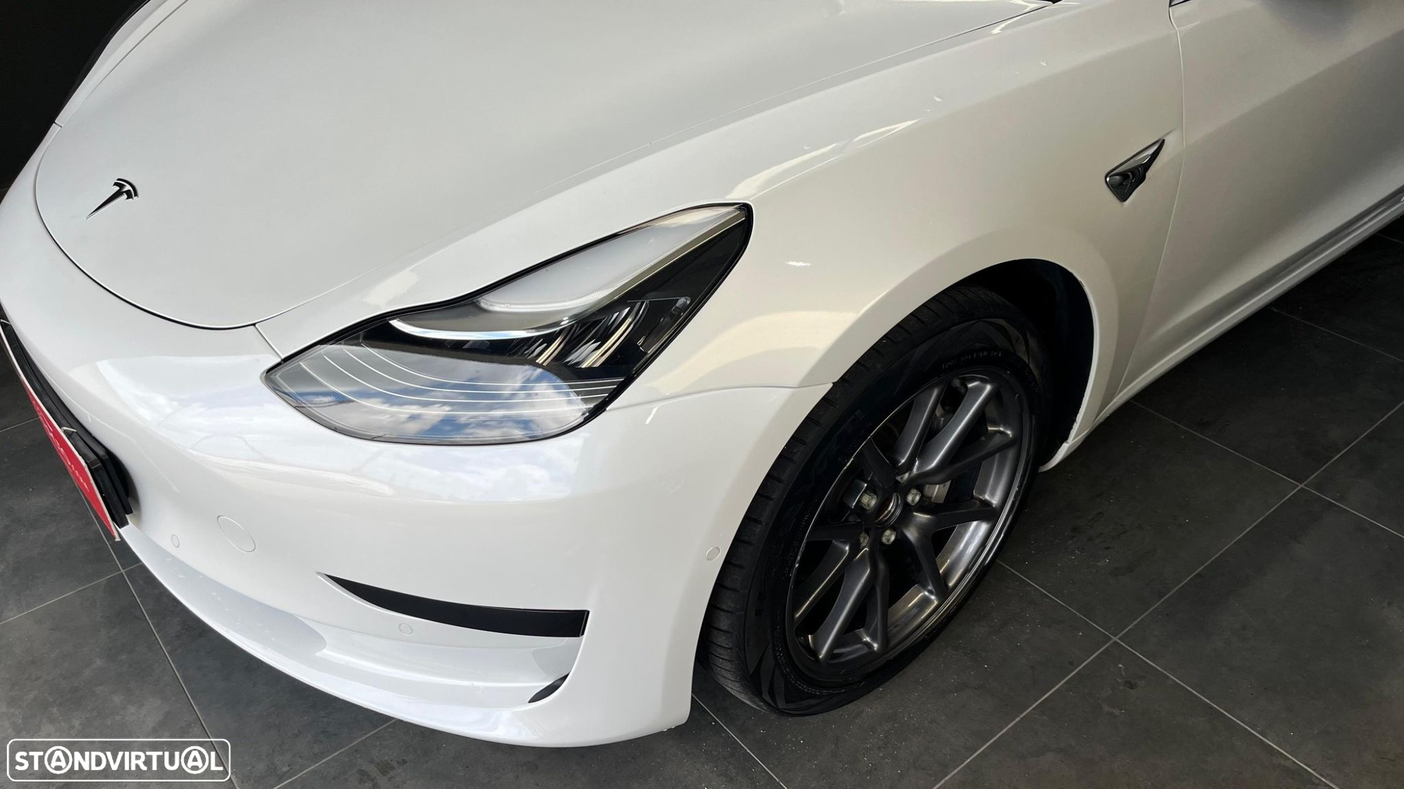 Tesla Model 3 - 7