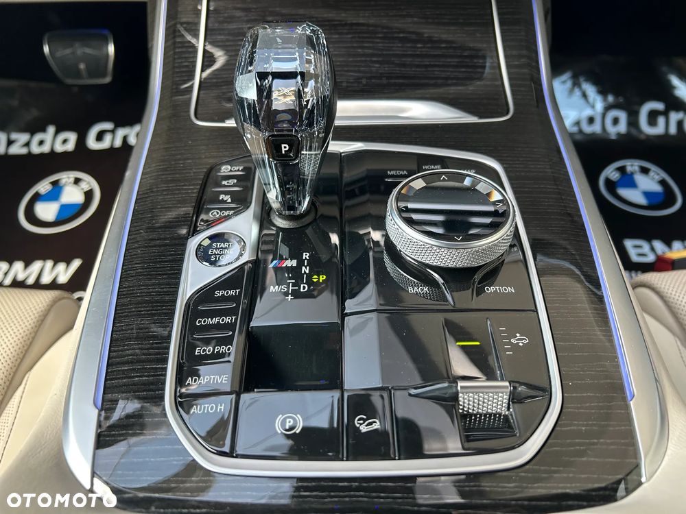 BMW X7 M50d sport - 33