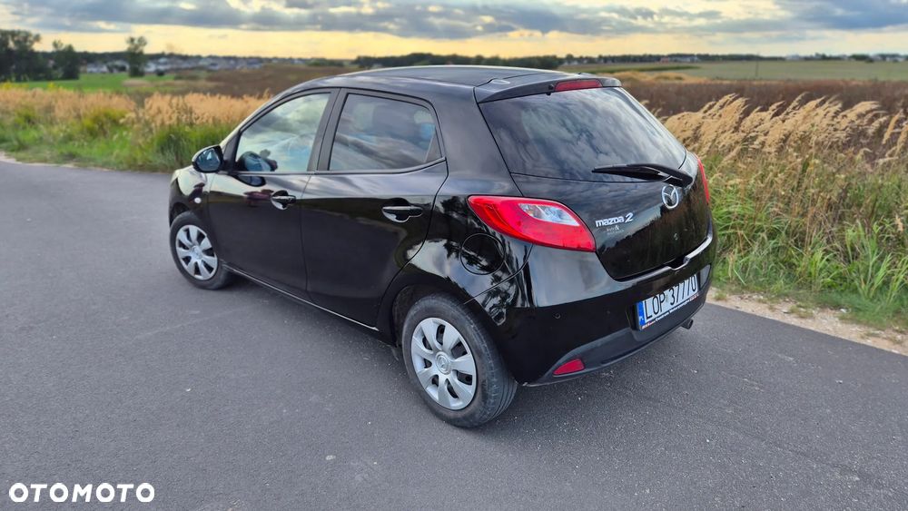 Mazda 2 - 5