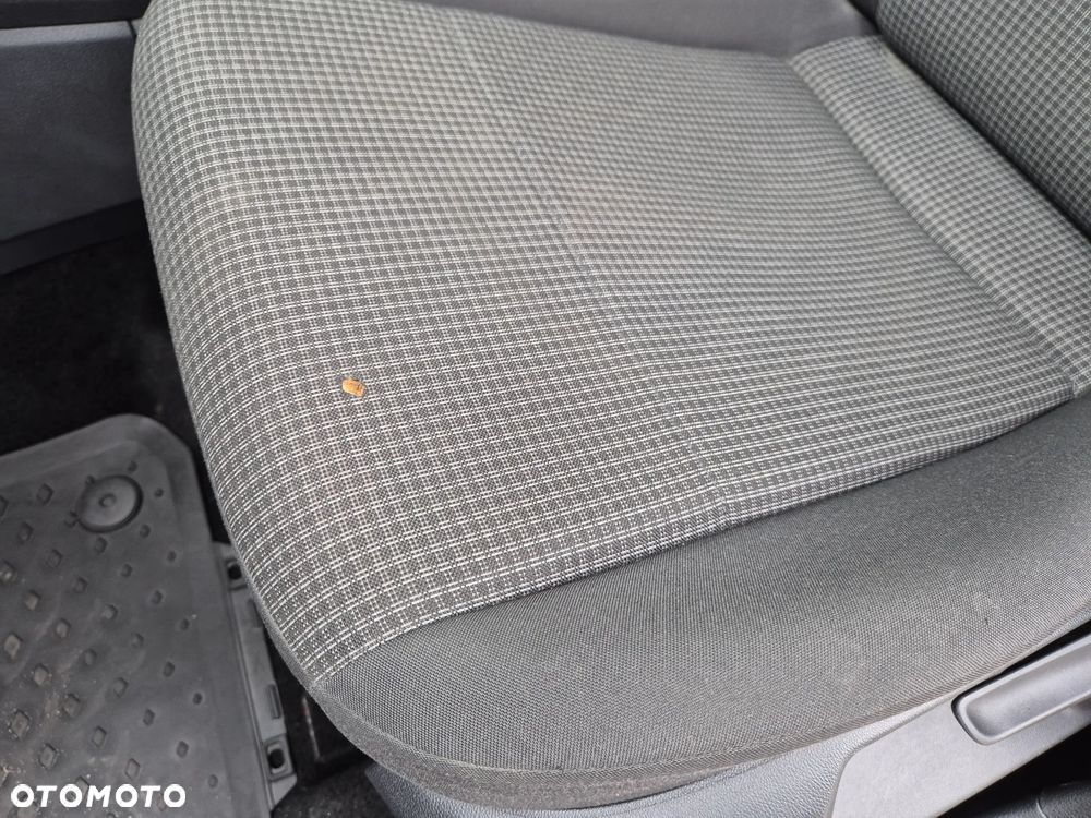 Volkswagen Caddy Cargo - 27