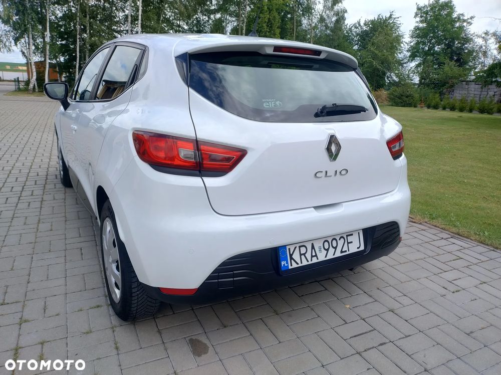 Renault Clio 1.2 16V 75 Life - 7